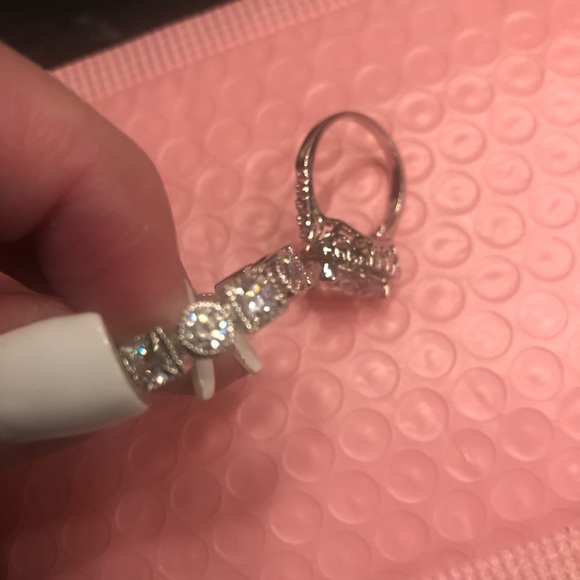 Retired- Swarovski Crystal wedding or anniversary ring set - Picture 10 of 13